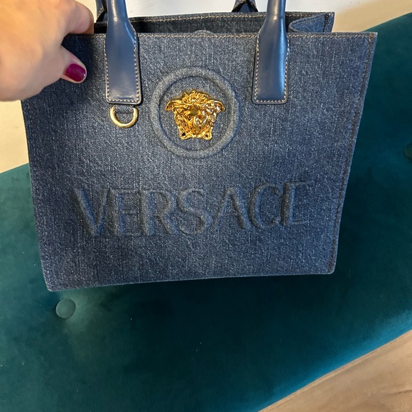 Versace La Medusa denim tote bag - Picture 2 of 10